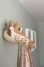 Load image into Gallery viewer, Little Giraffe Wall Decoration
